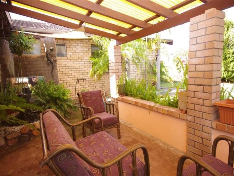 29 Dressler Way, Girrawheen WA 6064