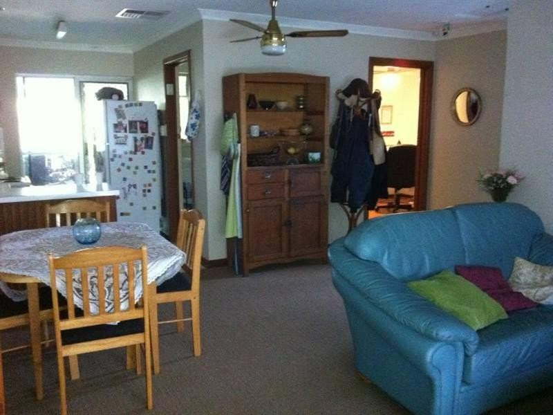 7b Ledbury Street, Balga WA 6061