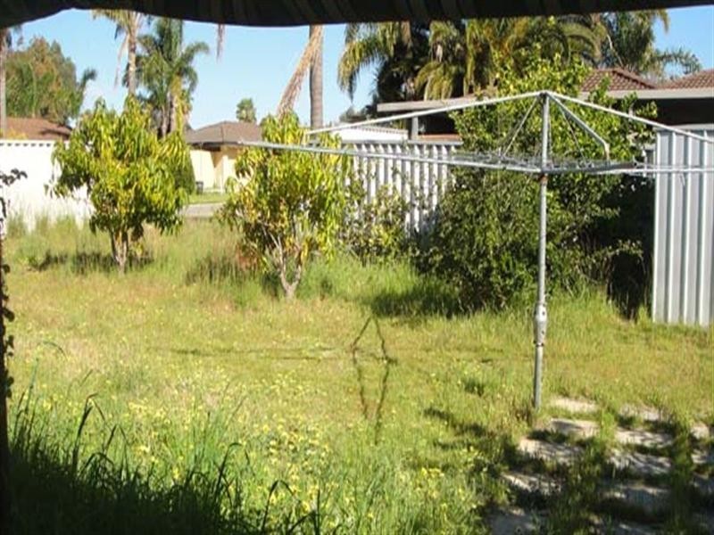 1 Chestnut Grove, Mirrabooka WA 6061