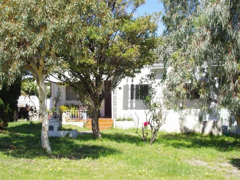 10 Berkeley Avenue, Nollamara WA 6061