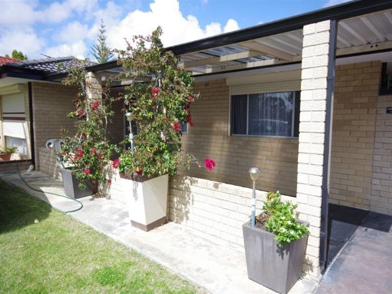 10 Bexley Way, Girrawheen WA 6064