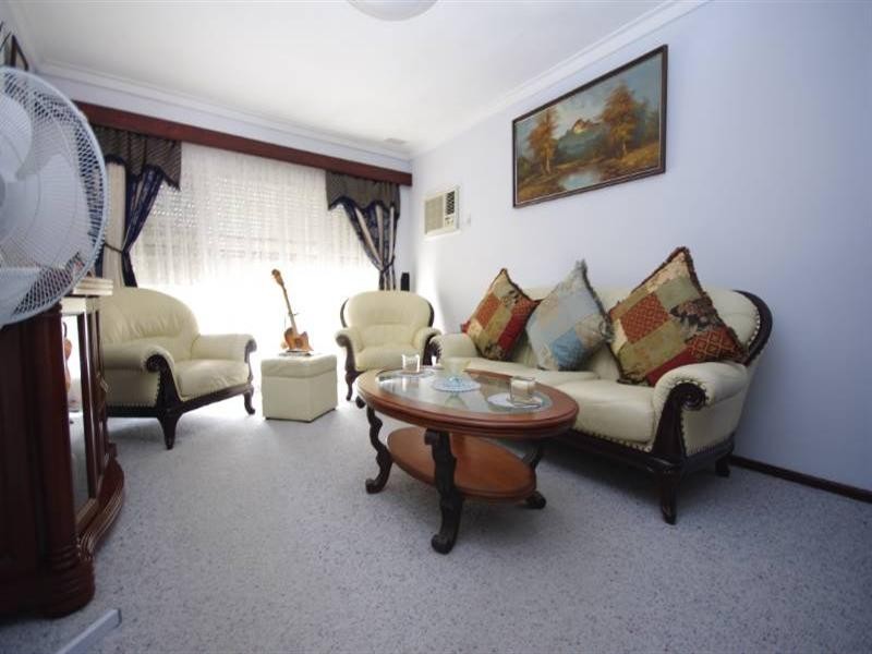 10 Bexley Way, Girrawheen WA 6064