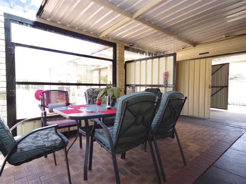 10 Bexley Way, Girrawheen WA 6064