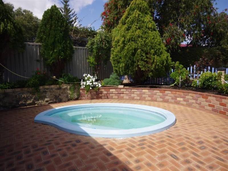 10 Bexley Way, Girrawheen WA 6064