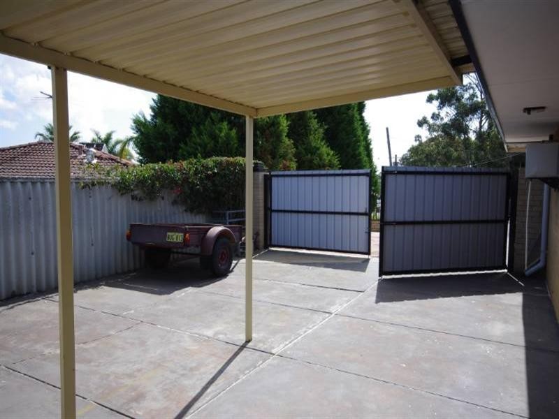 10 Bexley Way, Girrawheen WA 6064