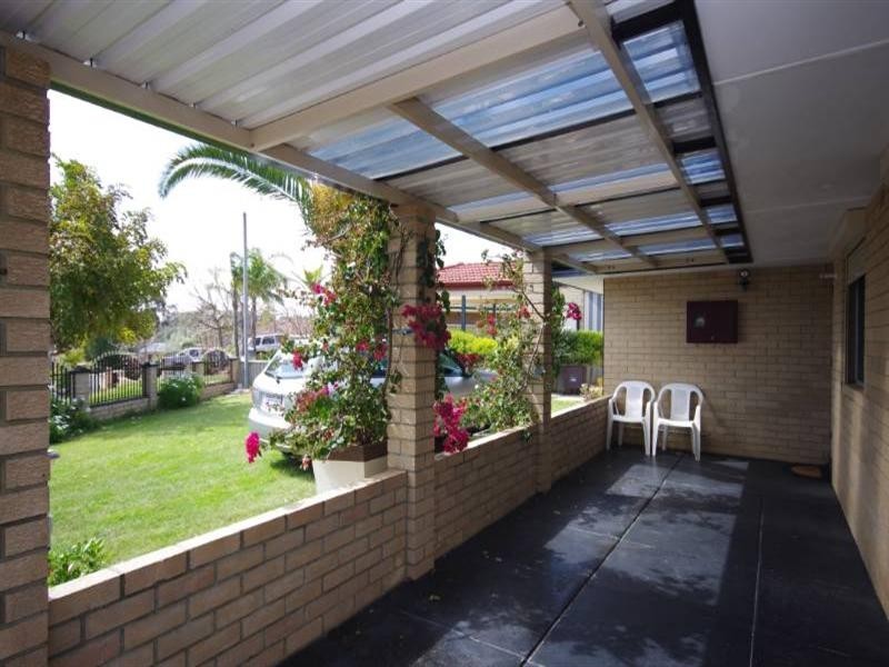 10 Bexley Way, Girrawheen WA 6064