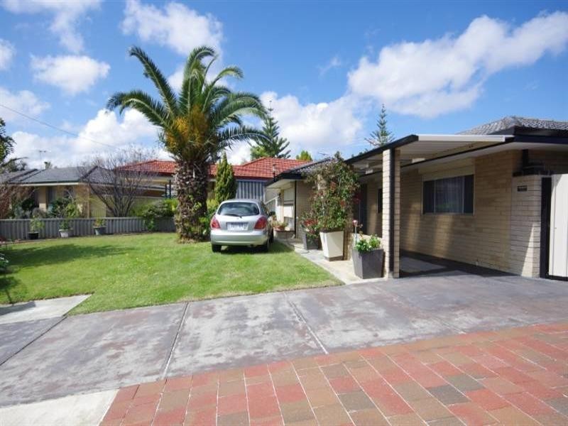 10 Bexley Way, Girrawheen WA 6064
