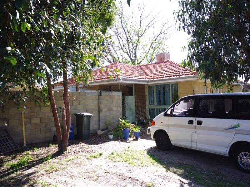 22 Rochford Way, Girrawheen WA 6064