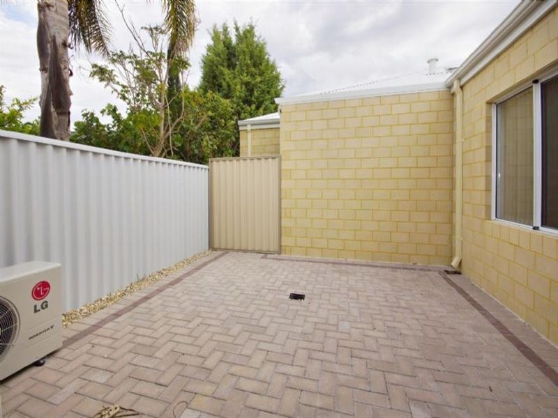 8b Mildmay Street, Balga WA 6061