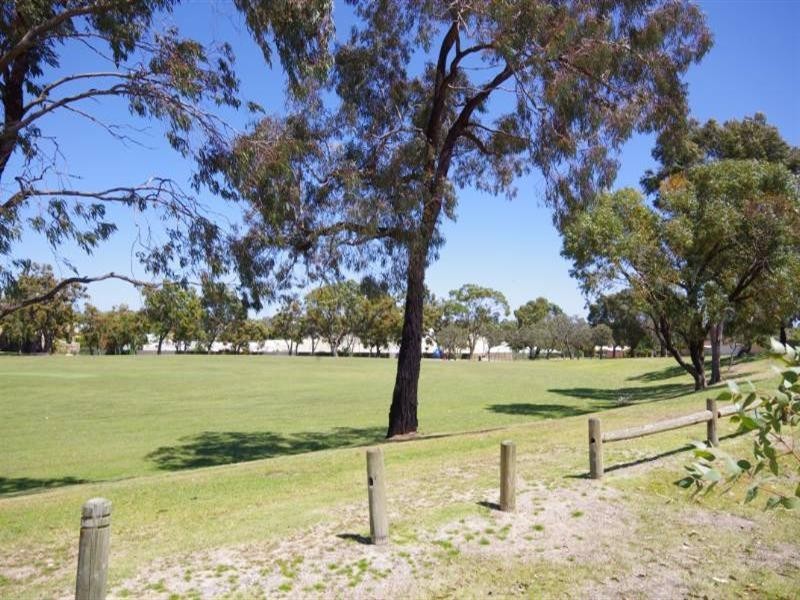 11 Fragrant Gardens, Mirrabooka WA 6061