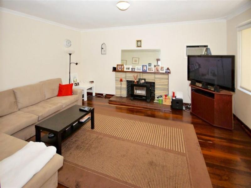 25 Rochester Circle, Balga WA 6061