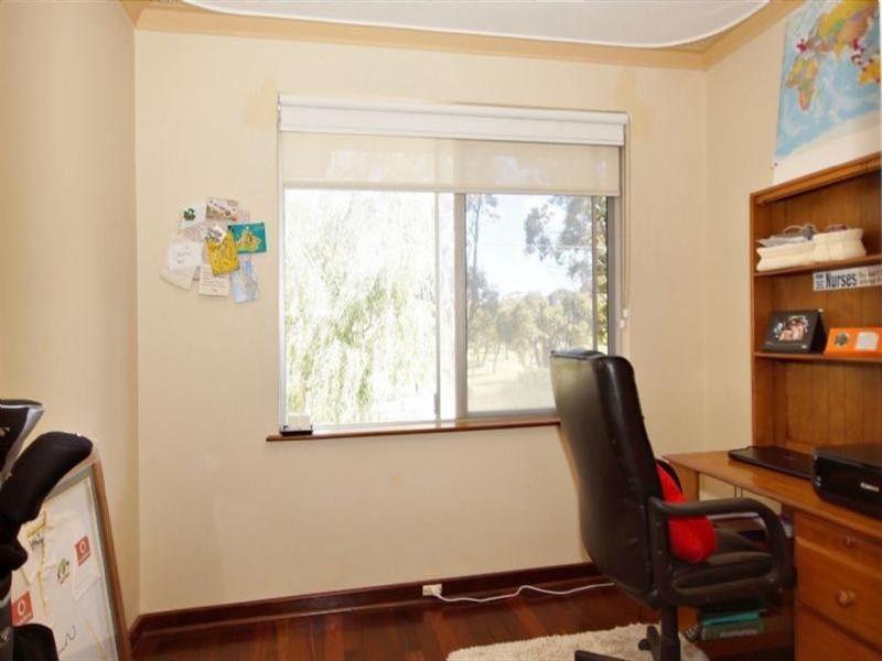 25 Rochester Circle, Balga WA 6061