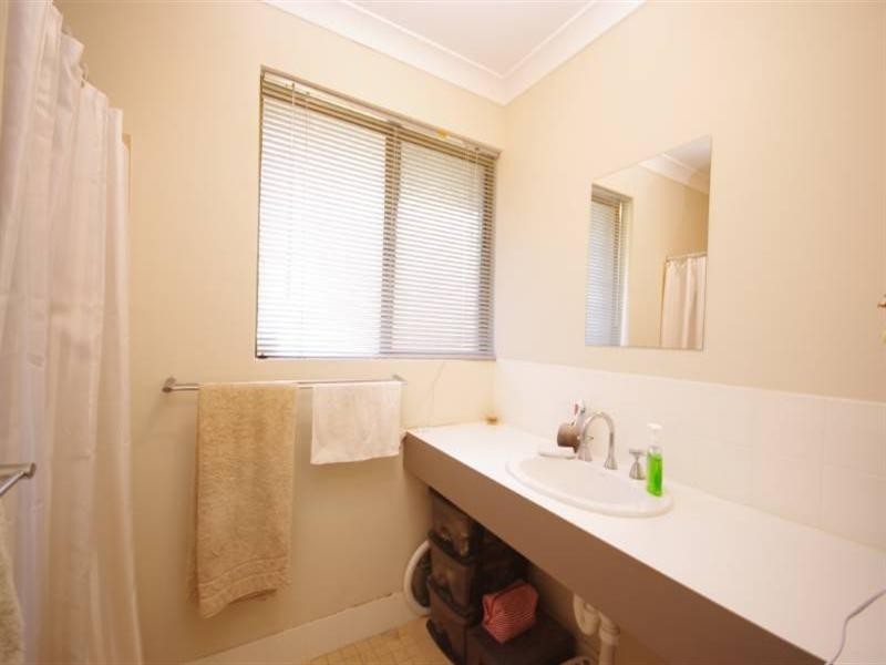 26b Pinewood Green, Mirrabooka WA 6061