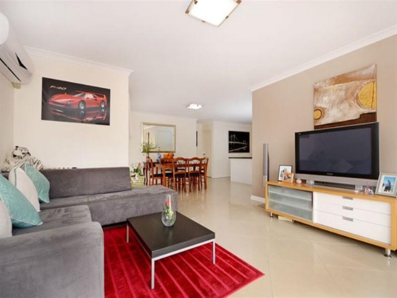 6a Durham Way, Westminster WA 6061