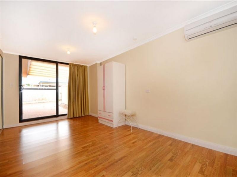 6a Durham Way, Westminster WA 6061