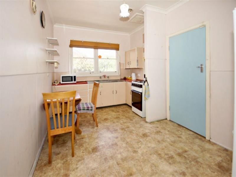 8 Preston Way, Balga WA 6061