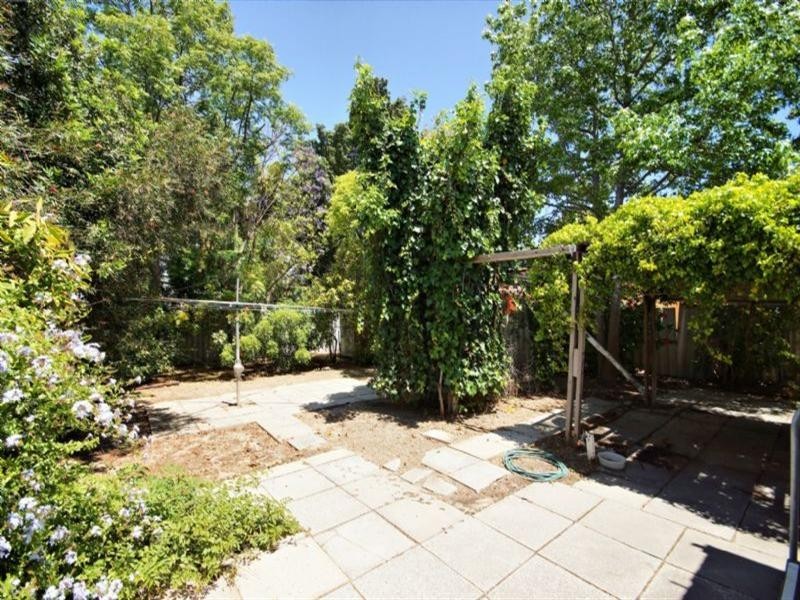 8 Preston Way, Balga WA 6061