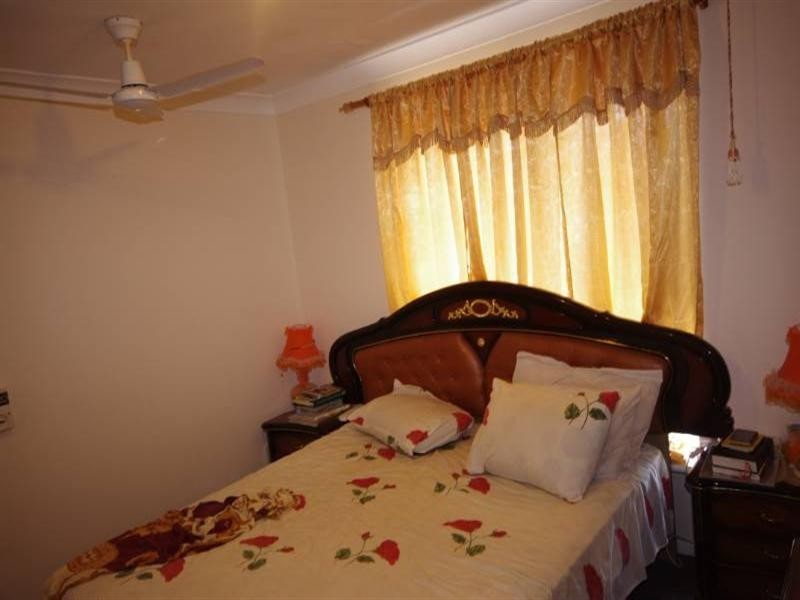 15 Brecknock Way, Girrawheen WA 6064