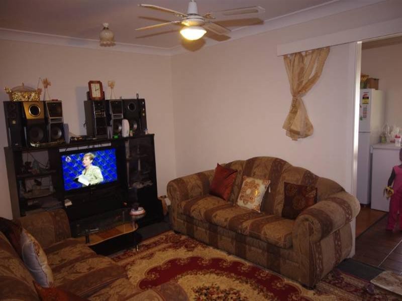 15 Brecknock Way, Girrawheen WA 6064