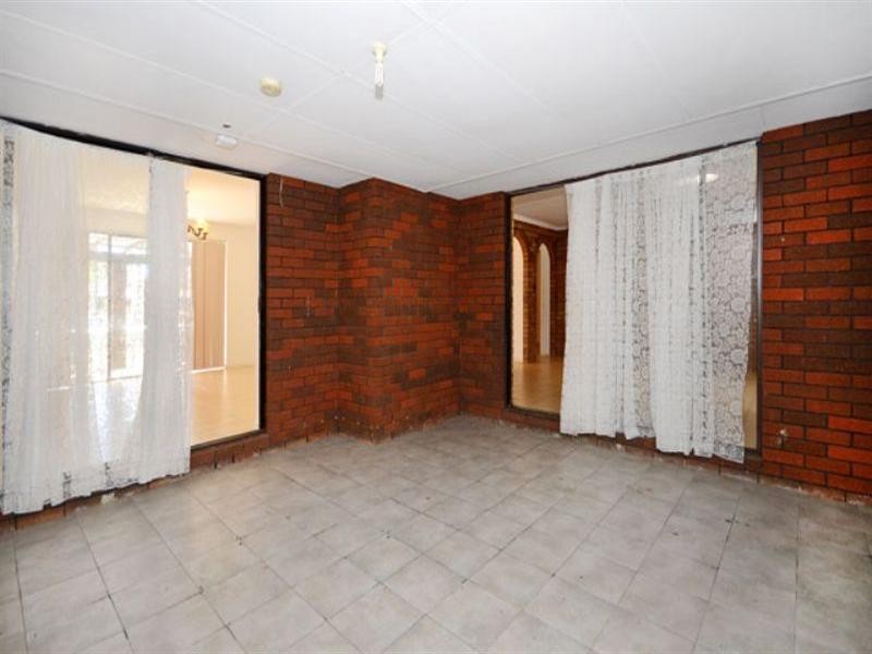 90 Girrawheen Avenue, Girrawheen WA 6064