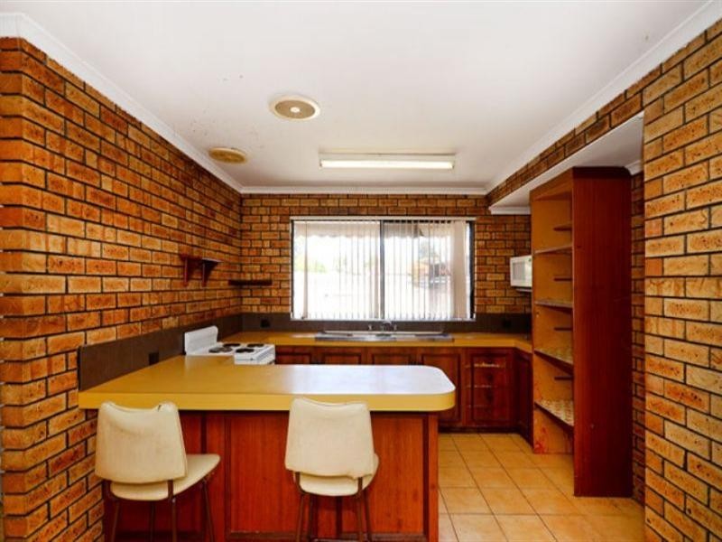 90 Girrawheen Avenue, Girrawheen WA 6064