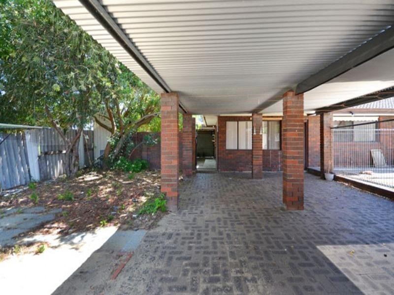 90 Girrawheen Avenue, Girrawheen WA 6064