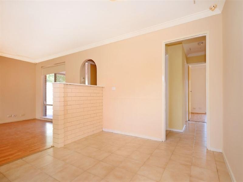 4 Harford Way, Girrawheen WA 6064