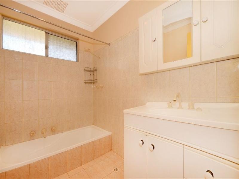 4 Harford Way, Girrawheen WA 6064