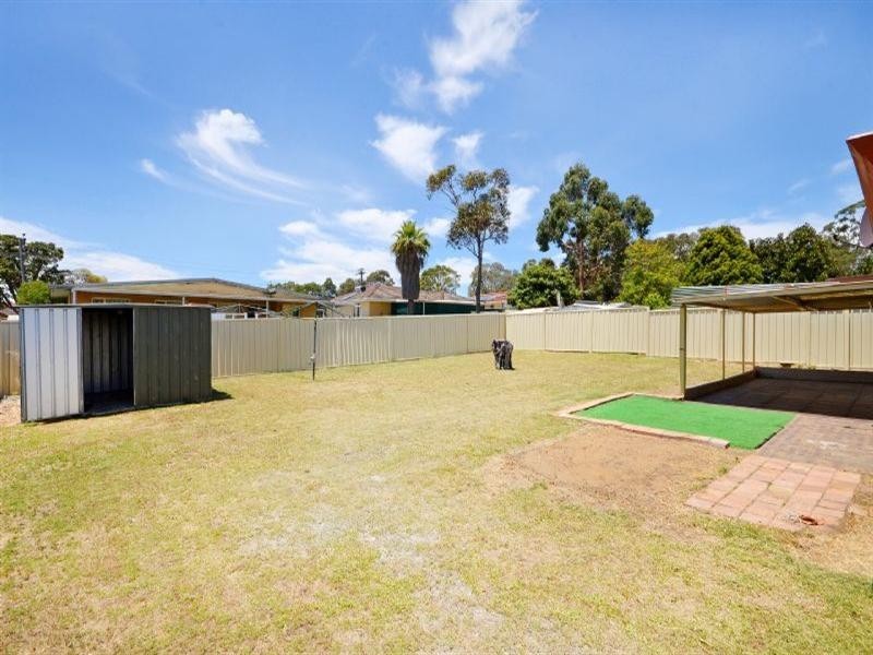 4 Harford Way, Girrawheen WA 6064