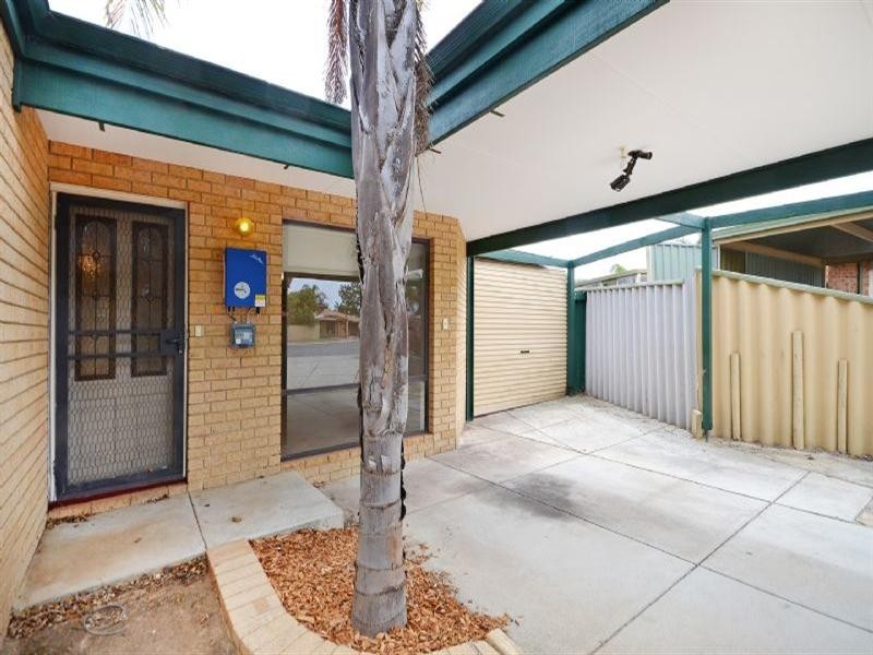 9 Pinetree Close, Alexander Heights WA 6064