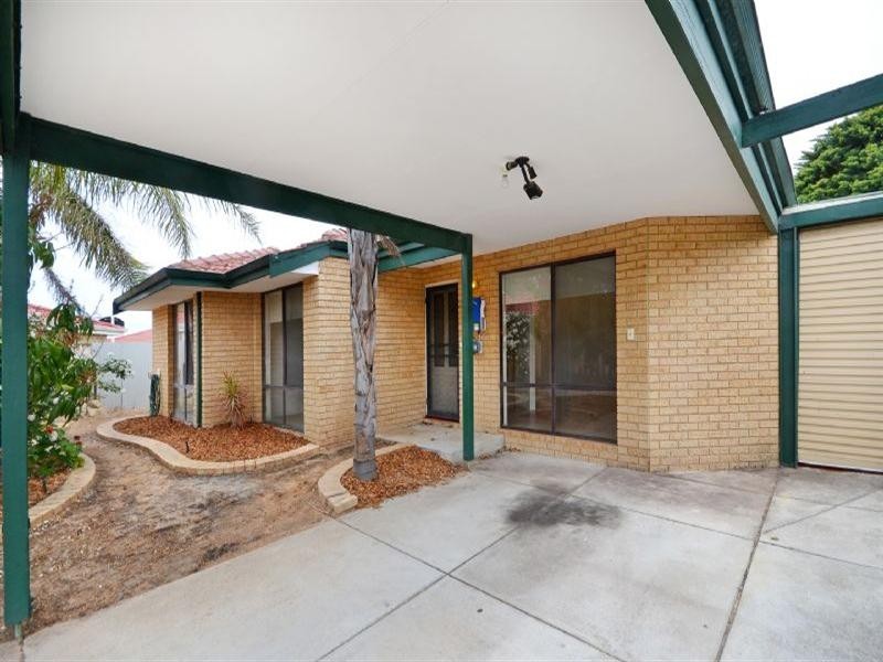 9 Pinetree Close, Alexander Heights WA 6064