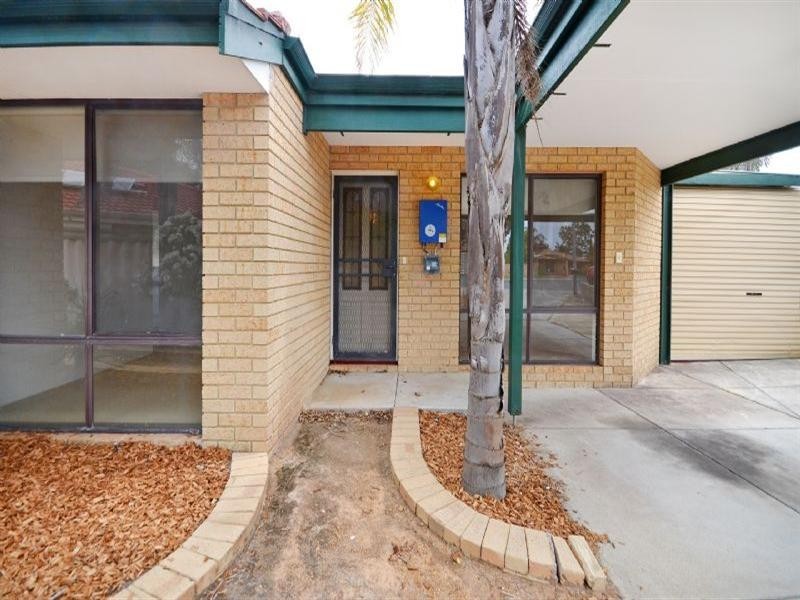 9 Pinetree Close, Alexander Heights WA 6064