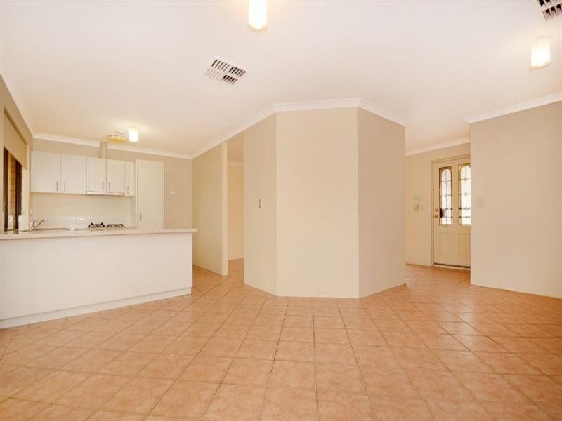 9 Pinetree Close, Alexander Heights WA 6064