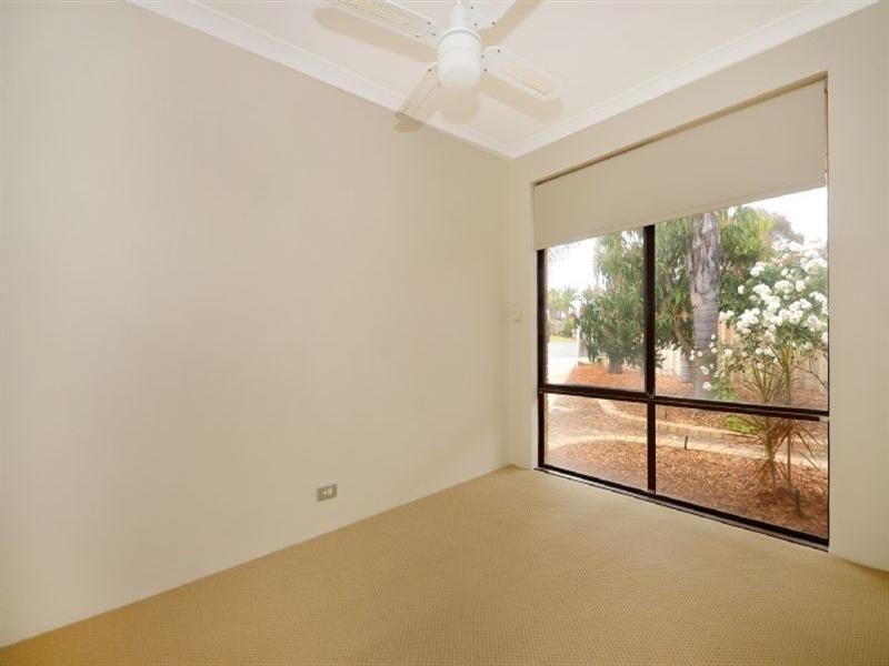 9 Pinetree Close, Alexander Heights WA 6064