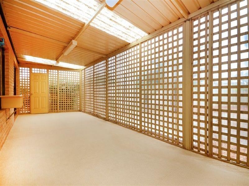 9 Pinetree Close, Alexander Heights WA 6064