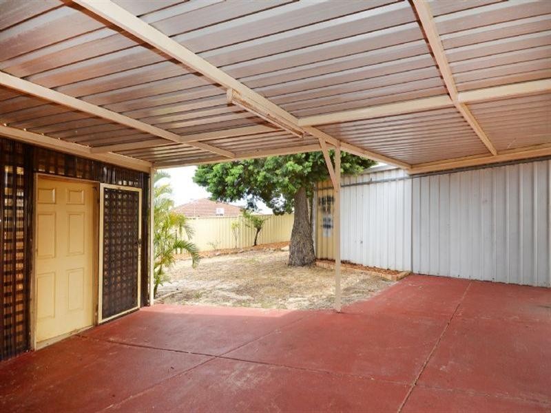 9 Pinetree Close, Alexander Heights WA 6064