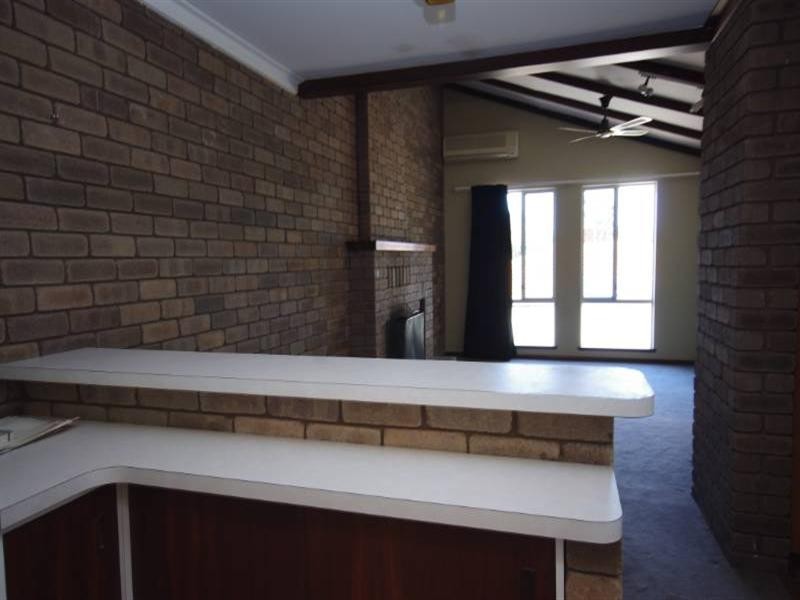 26 Whitworth Avenue, Girrawheen WA 6064