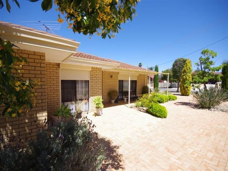31 McFarlane Circle, Mirrabooka WA 6061