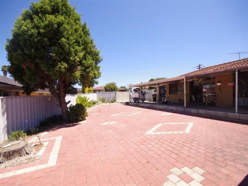 31 McFarlane Circle, Mirrabooka WA 6061