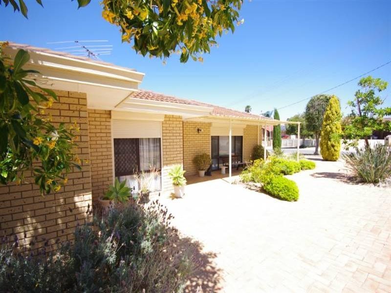 31 McFarlane Circle, Mirrabooka WA 6061