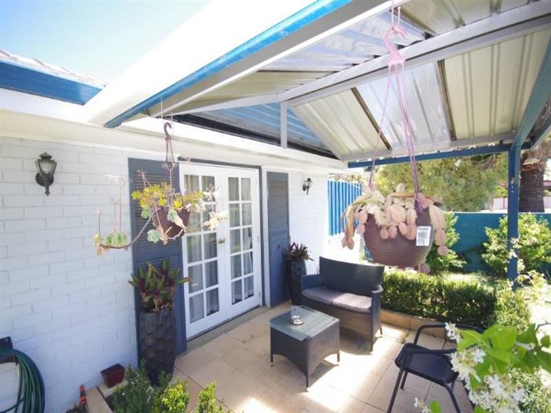 33 Pannell Way, Girrawheen WA 6064