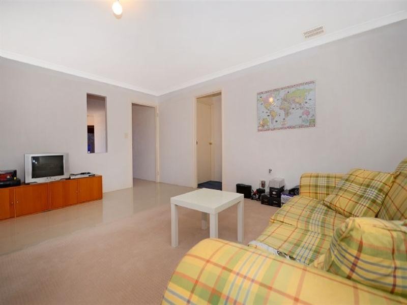 2 Fennell Rise, Darch WA 6065