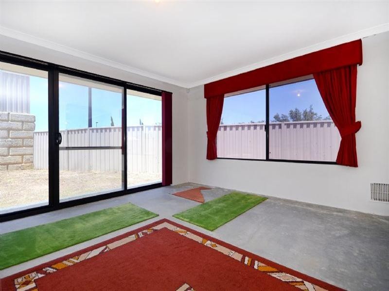 2 Fennell Rise, Darch WA 6065