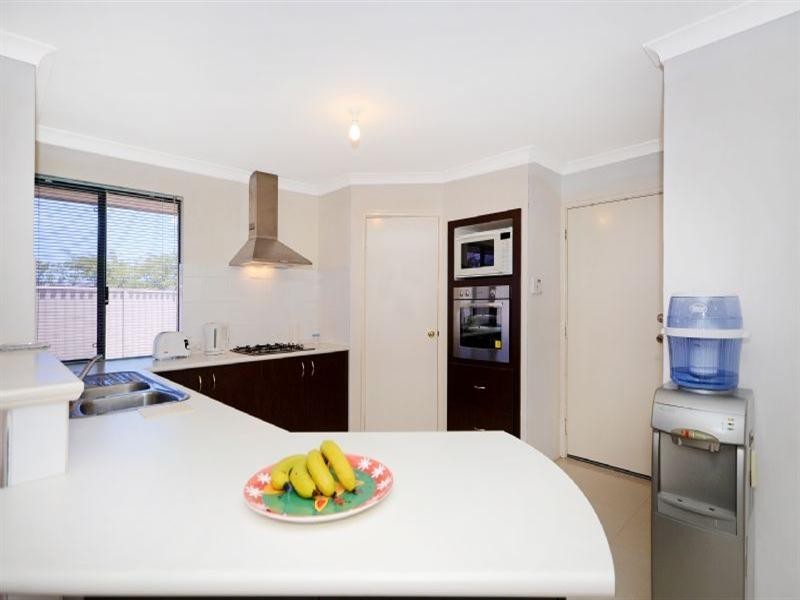 2 Fennell Rise, Darch WA 6065