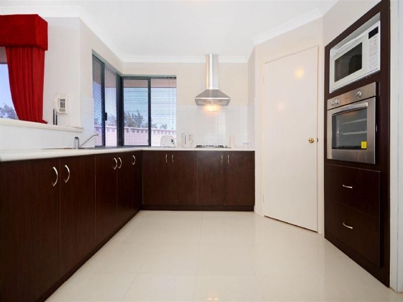 2 Fennell Rise, Darch WA 6065