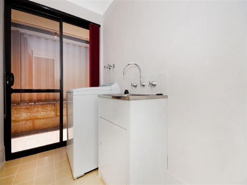 2 Fennell Rise, Darch WA 6065