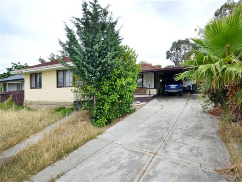 55 Nanovich Avenue, Girrawheen WA 6064