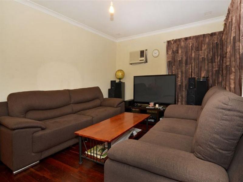 55 Nanovich Avenue, Girrawheen WA 6064