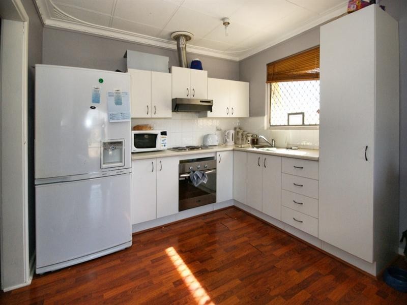 2a Dallington Crescent, Balga WA 6061