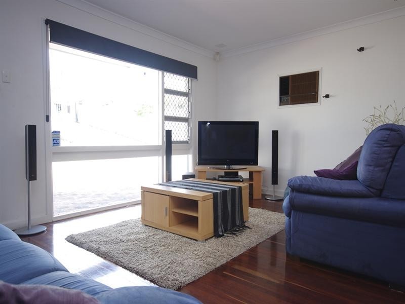 40 Harford Way, Girrawheen WA 6064